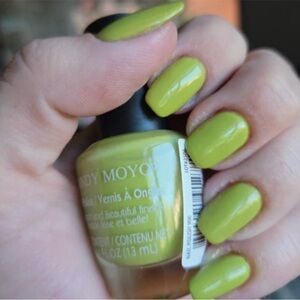 Nail Polish candy moyo 906 lime chartreuse